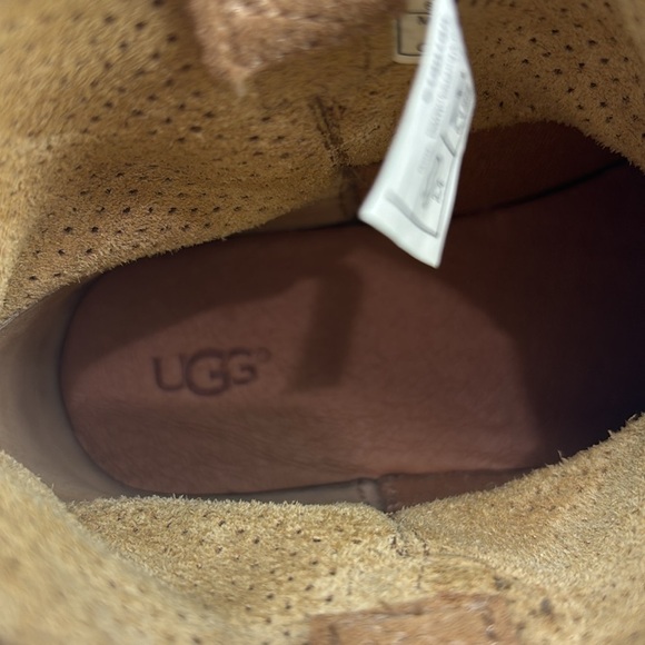🔥🔥🔥 UGG Women's Classic Unlined Mini Perf Boot Size: 6🔥🔥🔥 - Picture 11 of 11